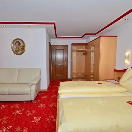 לינה וארוחת בוקר Haus Elisabeth Mühlbach am Hochkönig