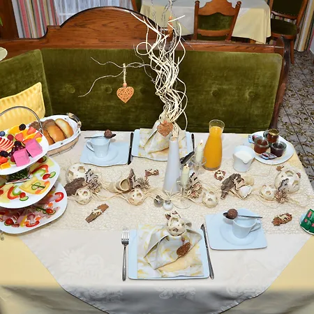 לינה וארוחת בוקר Haus Elisabeth