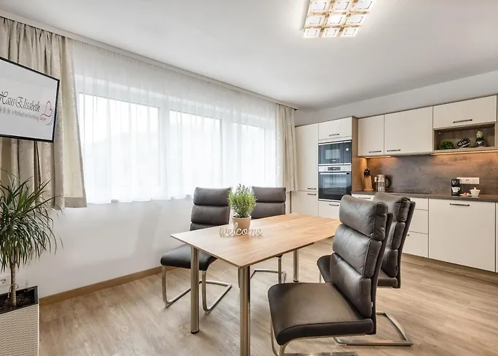 Haus Elisabeth فندق مبيت وإفطار 3*