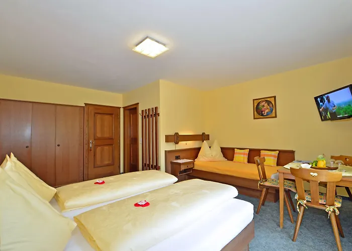 Haus Elisabeth فندق مبيت وإفطار 3*